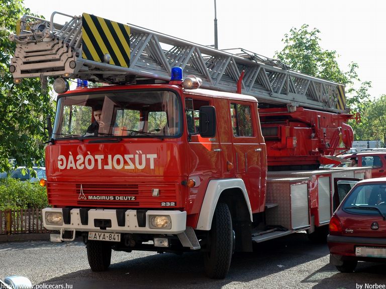 Magirus Deutz 232, Budapest, Fõvárosi Tûzoltóparancsnokság fotó: Norbee
Keywords: tûzoltóautó HÖT magyar Magyarország tûzoltó tûzoltóság AYA-841 fire firetruck Hungary hungarian