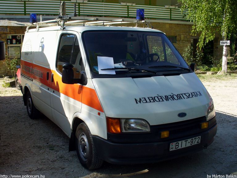 Ford Transit, Csongrád Megyei Katasztrófavédelmi Igazgatóság, fotó: Márton Balázs
Keywords: tûzoltóautó katasztrófavédelem magyar Magyarország BIT-972