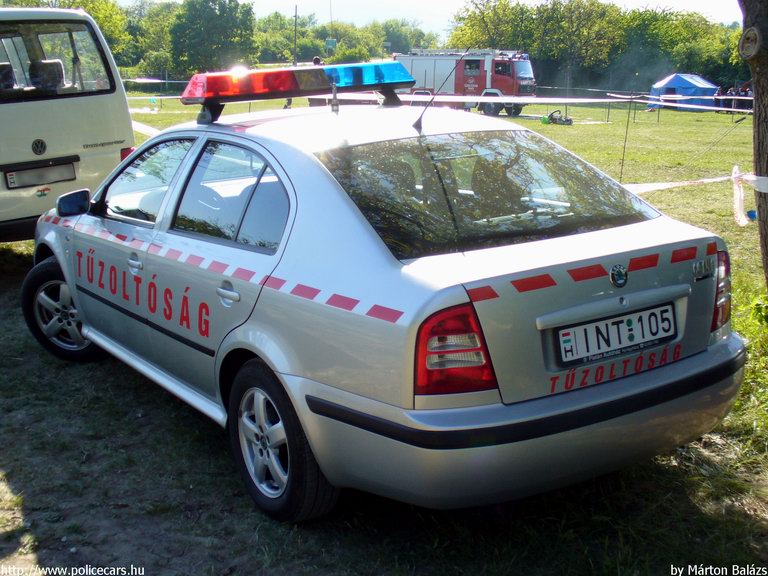 Skoda Octavia, Nyíregyházi Hivatásos Önkormányzati Tûzoltóság, fotó: Márton Balázs
Keywords: HÖT tûzoltóautó Nyíregyháza magyar Magyarország tûzoltó tûzoltóság INT-105 fire firetruck Hungary hungarian