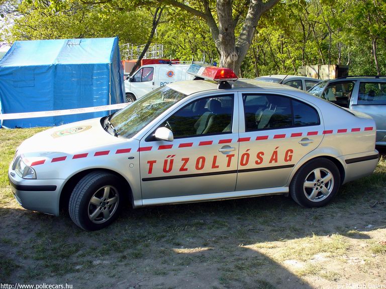 Skoda Octavia, Nyíregyházi Hivatásos Önkormányzati Tûzoltóság, fotó: Márton Balázs
Keywords: HÖT tûzoltóautó Nyíregyháza magyar Magyarország tûzoltó tûzoltóság INT-105 fire firetruck Hungary hungarian