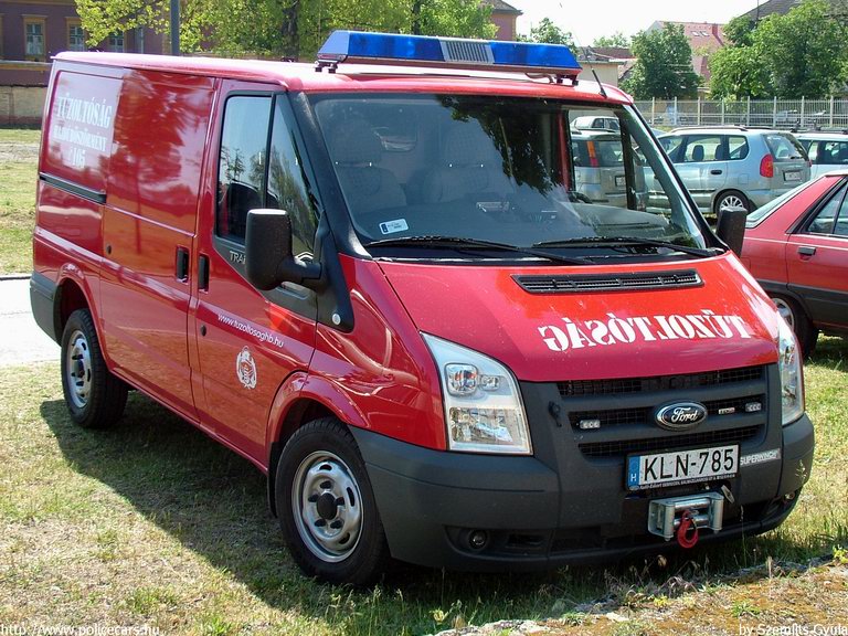 Ford Transit, Hajdúböszörményi Önkéntes Tûzoltóság, fotó: Szemlits Gyula
Keywords: ÖT tûzoltóautó magyar Magyarország tûzoltó tûzoltóság KLN-785 fire firetruck Hungary hungarian