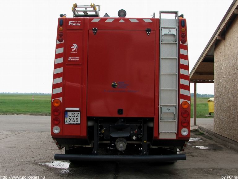 Renault, Szeged Airport, fotó: PChris
Keywords: JSZ-746 tûzoltóautó létesítményi tûzoltóság