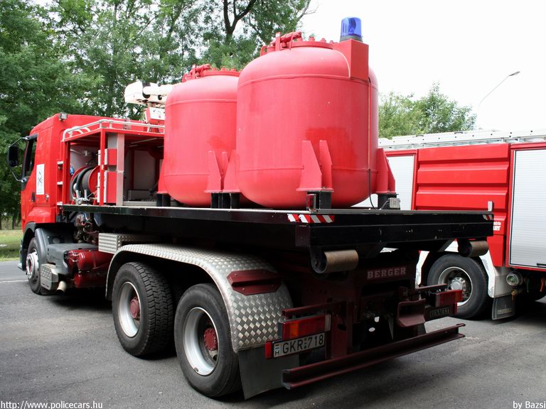 Renault, Tiszaújváros, Tûzoltó és Mûszaki Mentõ Kft., fotó: Bazsi
Keywords: tûzoltóautó létesítményi tûzoltóság