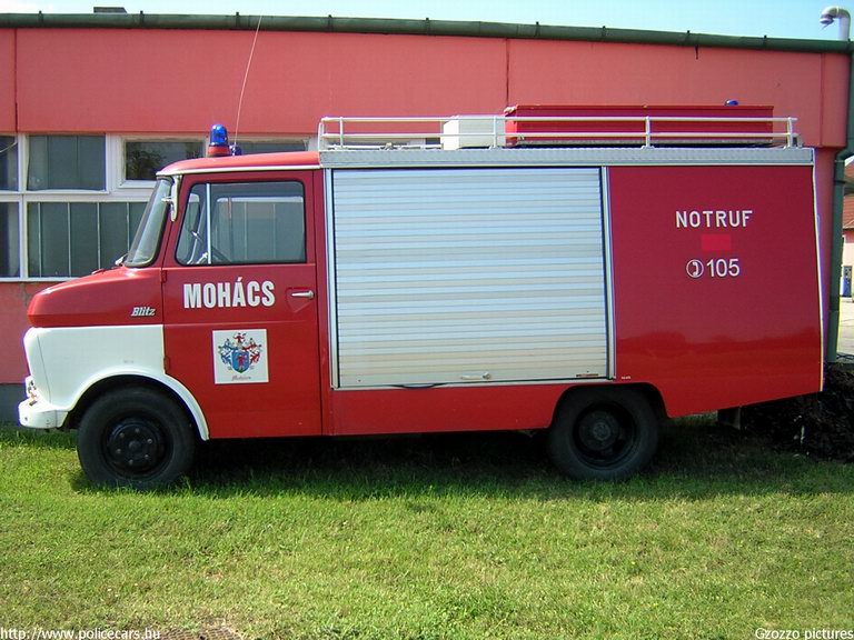 Opel Blitz, Mohácsi Hivatásos Önkormányzati Tûzoltóság, fotó: Gzozzo pictures
Keywords: tûzoltóautó HÖT magyar Magyarország tûzoltó tûzoltóság GEH-431 fire firetruck Hungary hungarian
