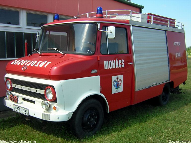 Opel Blitz, Mohácsi Hivatásos Önkormányzati Tûzoltóság, fotó: Gzozzo pictures
Keywords: tûzoltóautó HÖT magyar Magyarország tûzoltó tûzoltóság GEH-431 fire firetruck Hungary hungarian