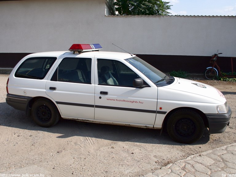 Ford Escort, Hajdúböszörményi Önkéntes Tûzoltóság, fotó: Bazsi
Keywords: tûzoltóautó ÖT magyar Magyarország tûzoltó tûzoltóság CIB-634 fire firetruck Hungary hungarian
