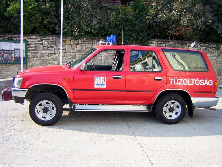Toyota 4 Runner Saurus, Esztergomi Hivatásos Önkormányzati Tûzoltóság, fotó: Gzozzo pictures
Keywords: tûzoltóautó HÖT magyar Magyarország tûzoltó tûzoltóság DUE-078 fire firetruck Hungary hungarian