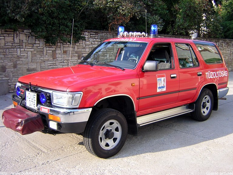 Toyota 4 Runner Saurus, Esztergomi Hivatásos Önkormányzati Tûzoltóság, fotó: Gzozzo pictures
Keywords: tûzoltóautó HÖT magyar Magyarország tûzoltó tûzoltóság DUE-078 fire firetruck Hungary hungarian
