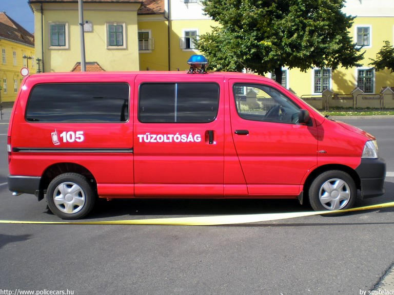 Toyota Hiace, Szombathelyi Hivatásos Önkormányzati Tûzoltóság, fotó: soptelaci
Keywords: HÖT tûzoltóautó magyar Magyarország tûzoltó tûzoltóság KSF-670 fire firetruck Hungary hungarian