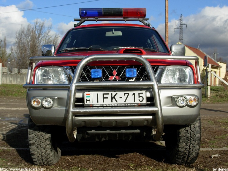 Mitsubishi L200, Hivatásos Önkormányzati Tûzoltóság Szentendre, fotó: dénes
Keywords: tûzoltóautó HÖT magyar Magyarország tûzoltó tûzoltóság IFK-715 fire firetruck Hungary hungarian