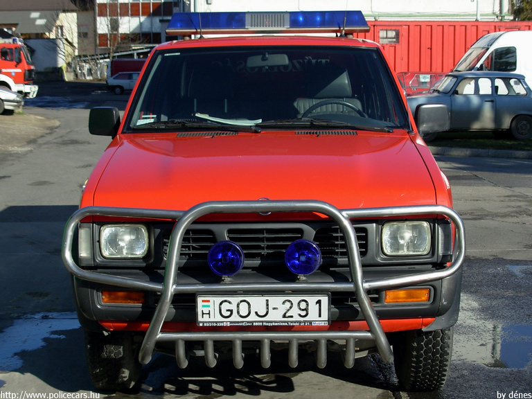 Nissan, Zalaegerszegi Hivatásos Önkormányzati Tûzoltóság, fotó: dénes
Keywords: tûzoltóautó tûzoltó HÖT magyar Magyarország tûzoltóság GOJ-291 fire firetruck Hungary hungarian