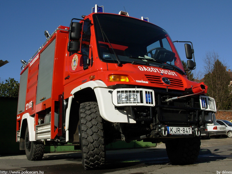 Mercedes Unimog, Zalaegerszegi Hivatásos Önkormányzati Tûzoltóság, fotó: dénes
Keywords: tûzoltóautó tûzoltó HÖT magyar Magyarország tûzoltóság KJR-847 fire firetruck Hungary hungarian