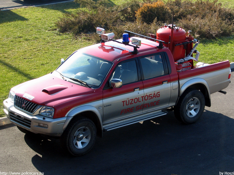 Mitsubishi L200, Sármellék, FlyBalaton Repülõtér, fotó: Hoszi
Keywords: tûzoltóautó tûzoltó létesítményi tûzoltóság