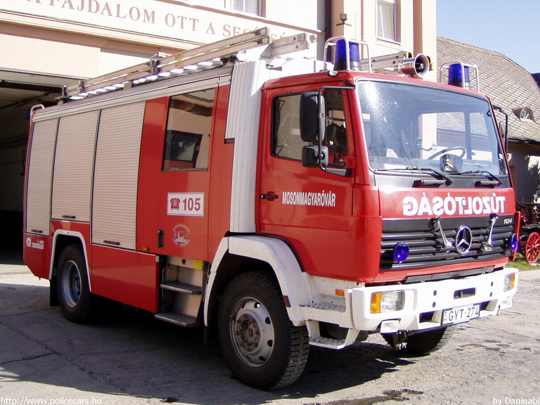 Mercedes 1124, Mosonmagyaróvári Hivatásos Önkormányzati Tûzoltóság, fotó: Danigabi
Keywords: tûzoltóautó tûzoltó HÖT tûzoltóság magyar Magyarország GYT-274 fire firetruck Hungary hungarian