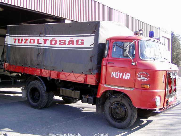 IFA, Mosonmagyaróvári Hivatásos Önkormányzati Tûzoltóság, fotó: Danigabi
Keywords: tûzoltóautó tûzoltó HÖT tûzoltóság magyar Magyarország CJG-776 fire firetruck Hungary hungarian