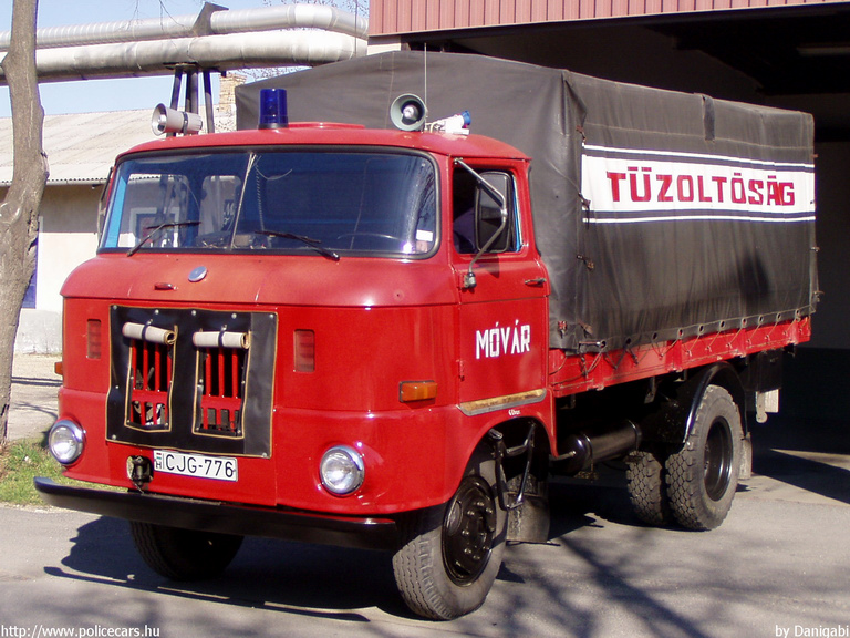 IFA, Mosonmagyaróvári Hivatásos Önkormányzati Tûzoltóság, fotó: Danigabi
Keywords: tûzoltóautó tûzoltó HÖT tûzoltóság magyar Magyarország CJG-776 fire firetruck Hungary hungarian