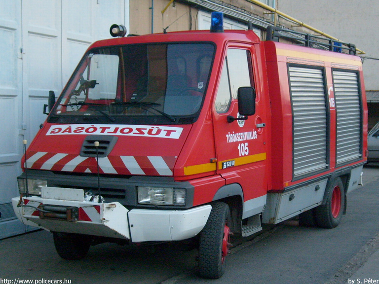 Renault B120, Törökszentmiklósi Önkéntes Tûzoltóság, fotó: S. Péter
Keywords: tûzoltóautó tûzoltó ÖT tûzoltóság magyar Magyarország fire firetruck Hungary hungarian