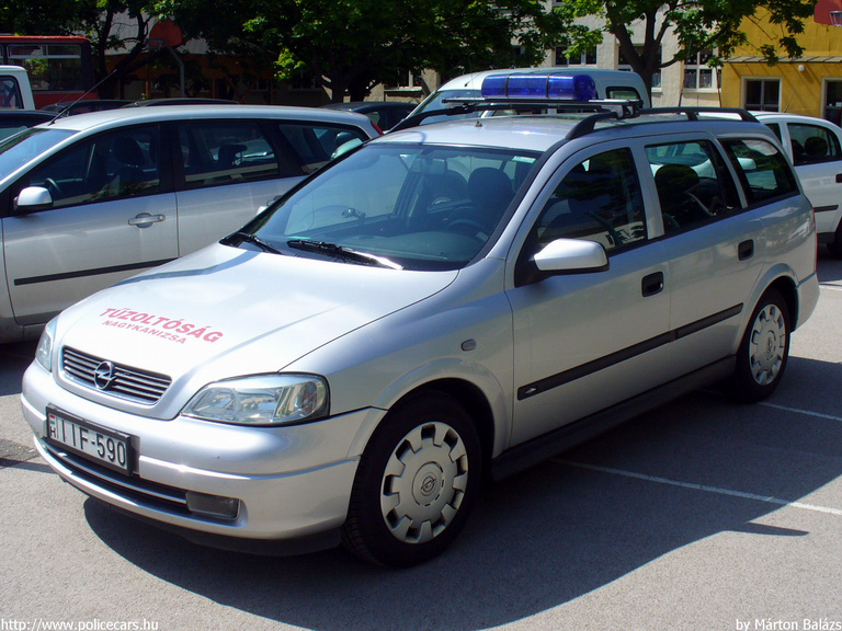 Opel Astra G, Nagykanizsai Hivatásos Önkormányzati Tûzoltóság, fotó: Márton Balázs
Keywords: tûzoltóautó tûzoltó HÖT tûzoltóság magyar Magyarország IIF-590 fire firetruck Hungary hungarian