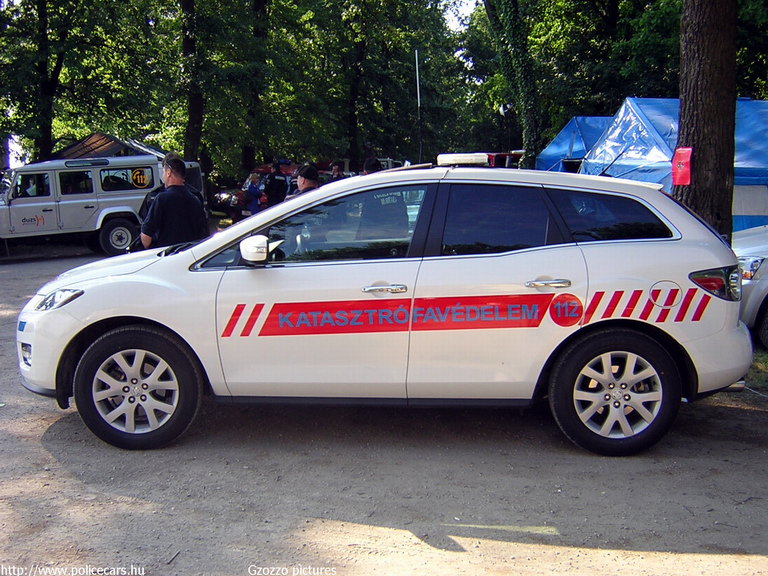 Mazda CX-7, Országos Katasztrófavédelmi Fõigazgatóság, fotó: Gzozzo pictures
Keywords: tûzoltóautó katasztrófavédelem magyar Magyarország KYJ-503