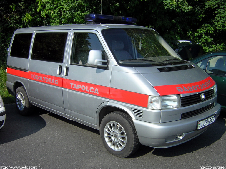 VW Transporter T4, Tapolcai Hivatásos Önkormányzati Tûzoltóság, fotó: Gzozzo pictures
Keywords: tûzoltóautó tûzoltó HÖT tûzoltóság magyar Magyarország IJP-667 fire firetruck Hungary hungarian