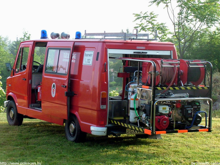 Mercedes 308, Gyomaendrõd Város Tûzoltó Egyesület, fotó: Szemlits Gyula
Keywords: tûzoltóautó ÖTE tûzoltóság tûzoltó GXV-744 hungarian Hungary fire firetruck magyar Magyarország