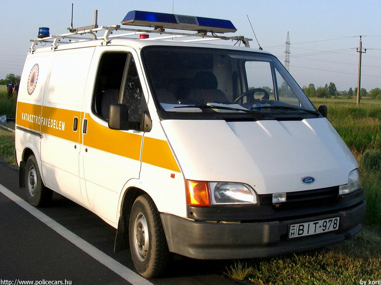 Ford Transit, Szabolcs-Szatmár-Bereg Megyei Katasztrófavédelmi Igazgatóság, fotó: korij
Keywords: tûzoltóautó katasztrófavédelem magyar Magyarország BIT-978