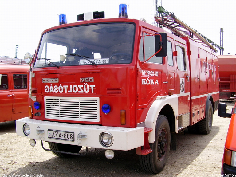 Csepel 750, Kókai Önkéntes Tûzoltó Egyesület, fotó: Simon
Keywords: tûzoltóautó ÖTE tûzoltóság tûzoltó AYA-868 hungarian Hungary fire firetruck magyar Magyarország