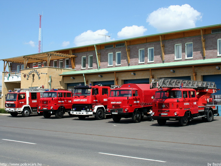 Mercedes 1124, IFA W50LA, Csepel 755, IFA, IFA W50L, Kisvárdai Hivatásos Önkormányzati Tûzoltóság, fotó: Bazsi
Keywords: tûzoltóautó tûzoltó HÖT tûzoltóság magyar Magyarország GNX-122 AYA-740 AYA-739 AYA-736 CIB-692 fire firetruck Hungary hungarian