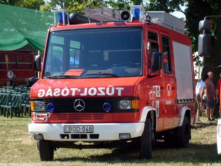 Mercedes, Jászberényi Hivatásos Önkormányzati Tûzoltóság, fotó: S. Péter
Keywords: tûzoltóautó tûzoltó HÖT tûzoltóság magyar Magyarország BOD-046 fire firetruck Hungary hungarian