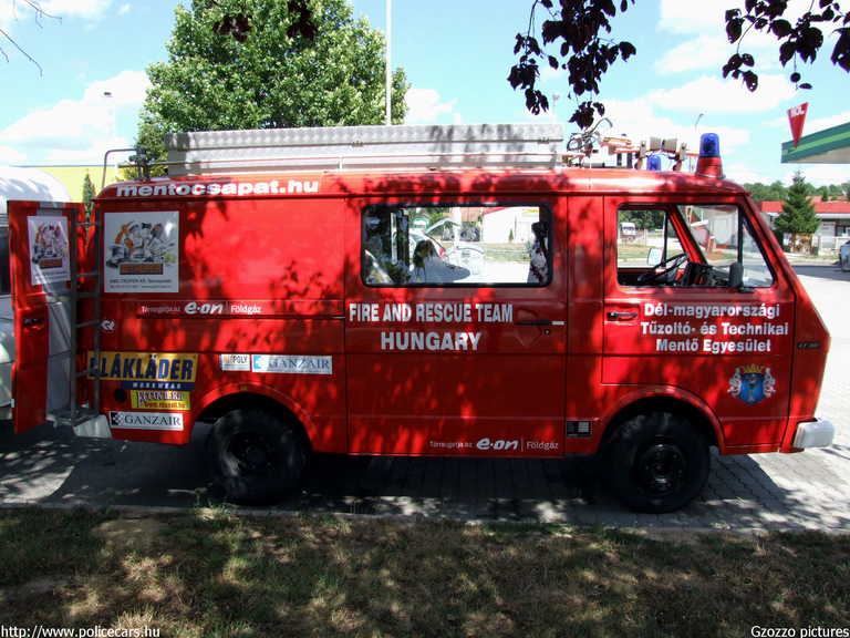 VW LT, [url=http://www.mentocsapat.hu/]Dél-Magyarországi Tûzoltó és Technikai Mentõ Egyesület[/url], fotó: Gzozzo pictures
Keywords: speciális mentők tûzoltóautó