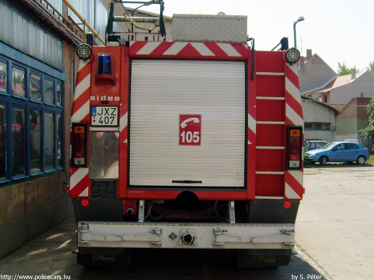 Renault G270 Manager Sides, Törökszentmiklósi Önkéntes Tûzoltóság, fotó: S. Péter
Keywords: tûzoltóautó tûzoltó ÖT tûzoltóság magyar Magyarország JXZ-407 fire firetruck Hungary hungarian