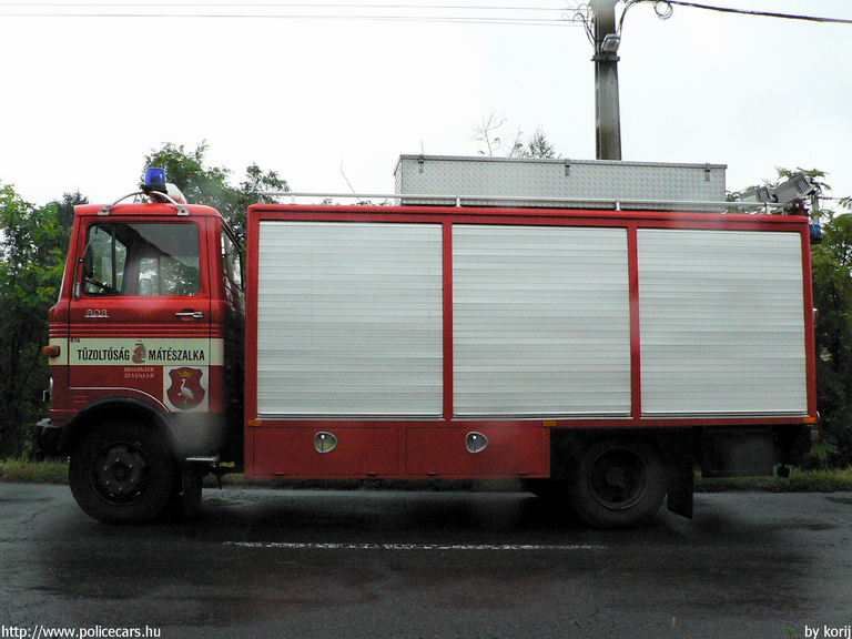 Mercedes, Mátészalkai Hivatásos Önkormányzati Tûzoltóság, fotó: korij
Keywords: tûzoltóautó tûzoltó HÖT tûzoltóság magyar Magyarország BOD-041 fire firetruck Hungary hungarian