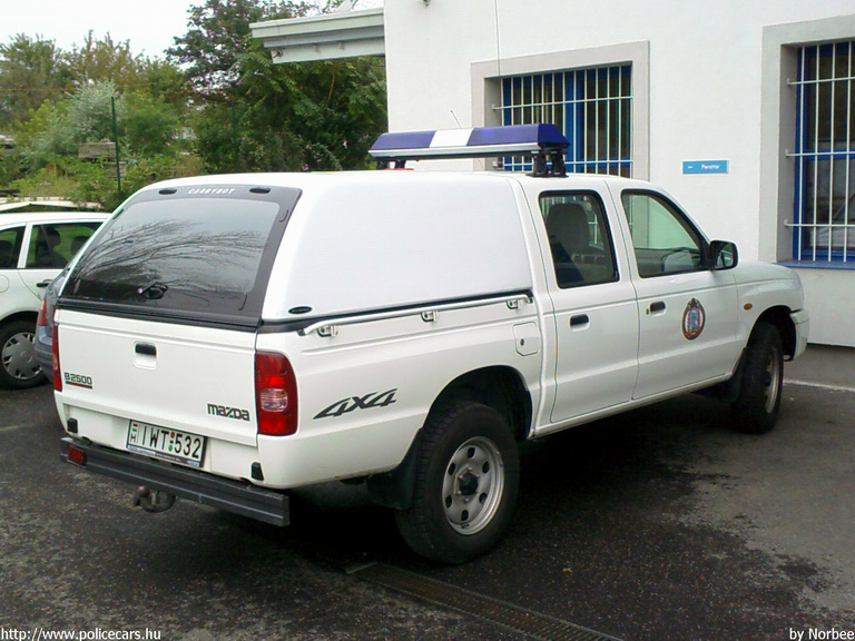 Mazda B2500, Makói Hivatásos Önkormányzati Tûzoltóság, fotó: Norbee
Keywords: tûzoltóautó tûzoltó HÖT tûzoltóság magyar Magyarország IWT-532 fire firetruck Hungary hungarian