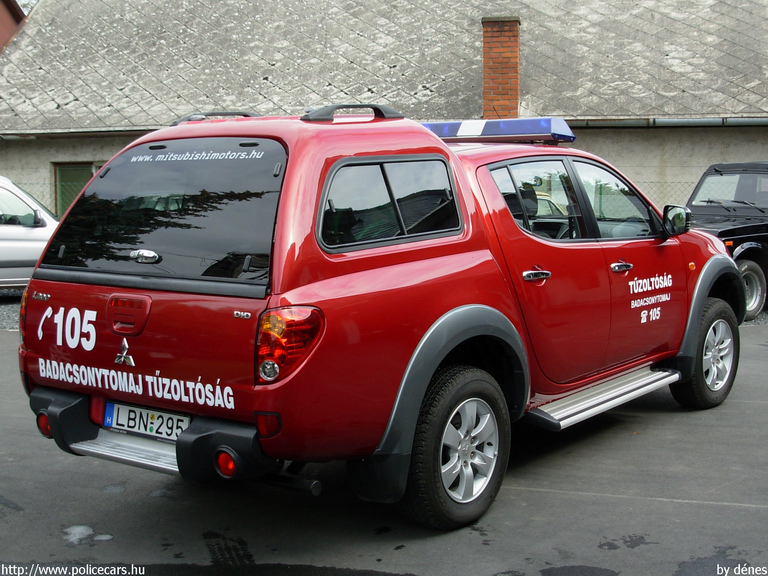 Mitsubishi L200, Badacsonytomaji Hivatásos Önkormányzati Tûzoltóság, fotó: dénes
Keywords: tûzoltóautó tûzoltó HÖT tûzoltóság magyar Magyarország LBN-295 fire firetruck Hungary hungarian