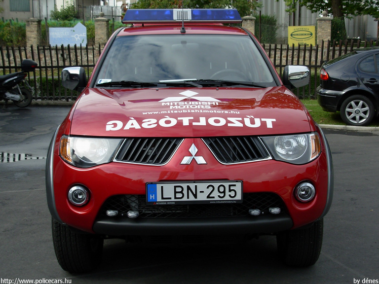 Mitsubishi L200, Badacsonytomaji Hivatásos Önkormányzati Tûzoltóság, fotó: dénes
Keywords: tûzoltóautó tûzoltó HÖT tûzoltóság magyar Magyarország LBN-295 fire firetruck Hungary hungarian