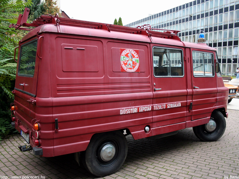 Zuk, Diósgyõri Gépgyár Tûzoltó Szolgálata, fotó: Bazsi
Keywords: tûzoltóautó tûzoltó létesítményi tûzoltóság