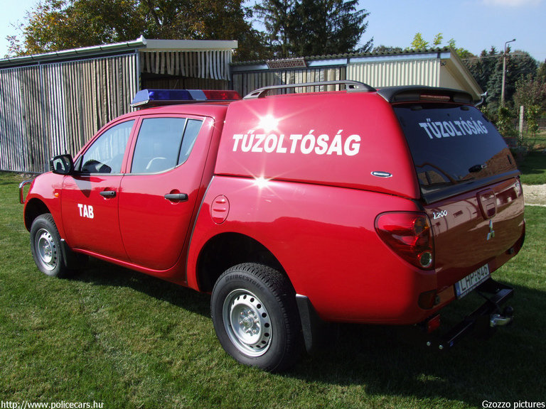 Mitsubishi L200, Tabi Önkéntes Tûzoltóság, fotó: Gzozzo pictures
Keywords: tûzoltóautó tûzoltó ÖT tûzoltóság magyar Magyarország LHP-846 fire firetruck Hungary hungarian
