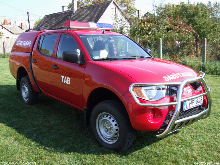Mitsubishi L200, Tabi Önkéntes Tûzoltóság, fotó: Gzozzo pictures
Keywords: tûzoltóautó tûzoltó ÖT tûzoltóság magyar Magyarország LHP-846 fire firetruck Hungary hungarian