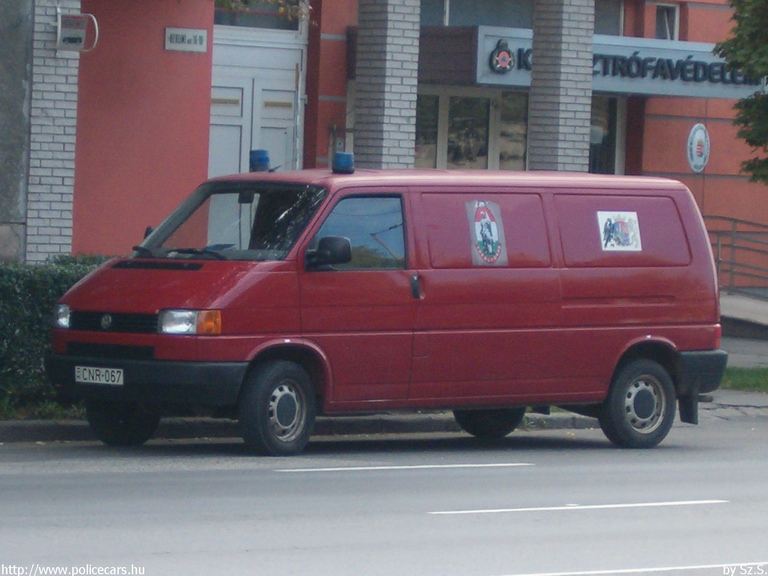VW Transporter T4, Csongrád Megyei Katasztrófavédelmi Igazgatóság, fotó: Sz.S.
Keywords: tûzoltóautó katasztrófavédelem magyar Magyarország CNR-067