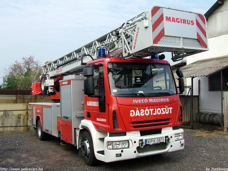 Iveco Magirus, Hajdúszoboszlói Önkéntes Tûzoltóság, fotó: Zseblovag
Keywords: tûzoltóautó tûzoltó ÖT tûzoltóság magyar Magyarország KPX-381 fire firetruck Hungary hungarian