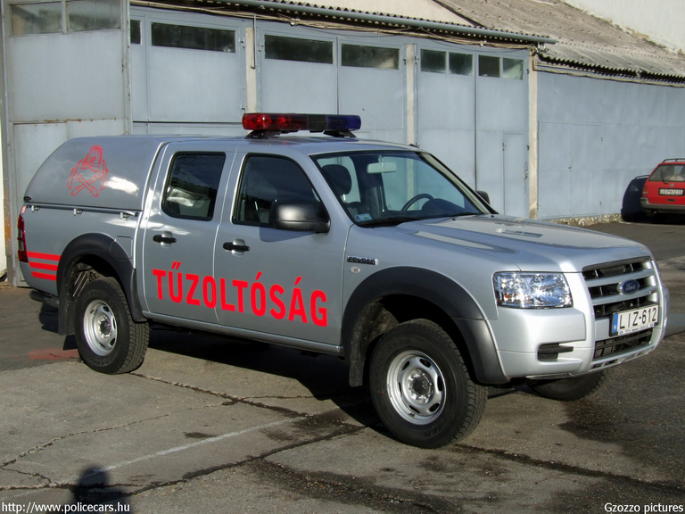 Ford Ranger, Kaposvári Hivatásos Önkormányzati Tûzoltóság, fotó: Gzozzo pictures
Keywords: tûzoltóautó tûzoltó HÖT tûzoltóság magyar Magyarország LIZ-612 fire firetruck Hungary hungarian