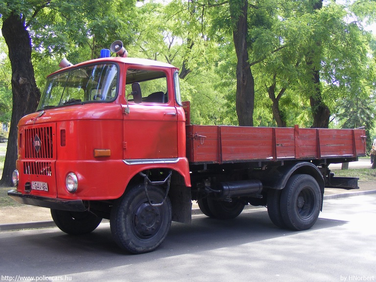 Ifa W50, Székesfehérvári Hivatásos Önkormányzati Tûzoltóság, fotó: HNorbert
Keywords: tûzoltóautó tûzoltó HÖT tûzoltóság magyar Magyarország GAU-464 fire firetruck Hungary hungarian