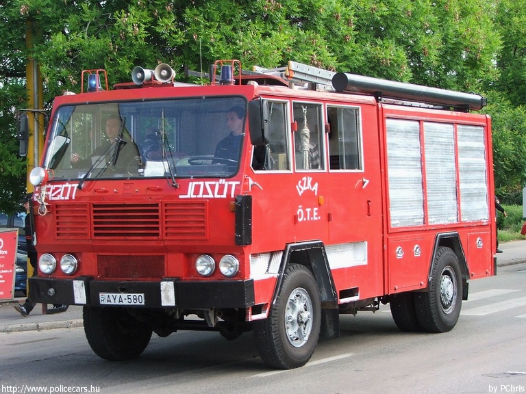 Csepel D707.30 MIM Tü-1, Iszkaszentgyörgyi Önkéntes Tûzoltó Egyesület, fotó: PChris
Keywords: tûzoltóautó ÖTE tûzoltóság tûzoltó AYA-580 hungarian Hungary fire firetruck magyar Magyarország