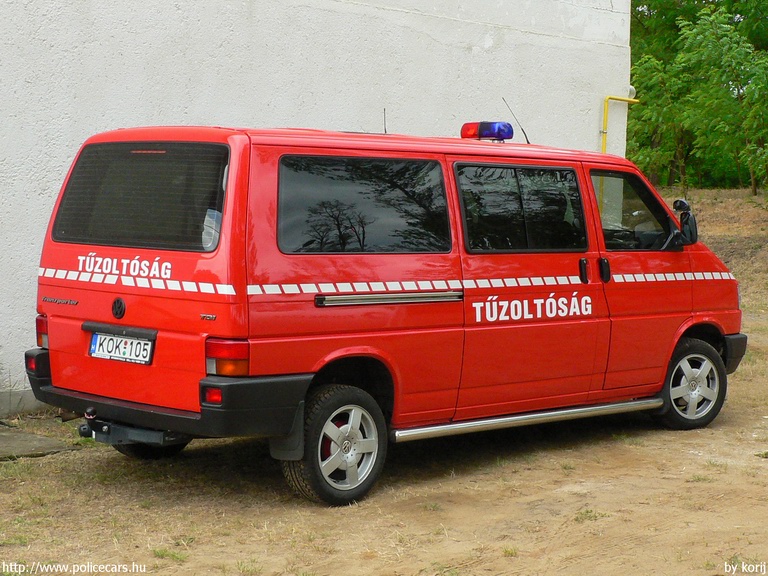 Volkswagen Transporter T4, Nyíregyházi Hivatásos Önkormányzati Tûzoltóság, fotó: korij
Keywords: tûzoltóautó tûzoltó HÖT tûzoltóság magyar Magyarország Nyíregyháza KOK-105 fire firetruck Hungary hungarian