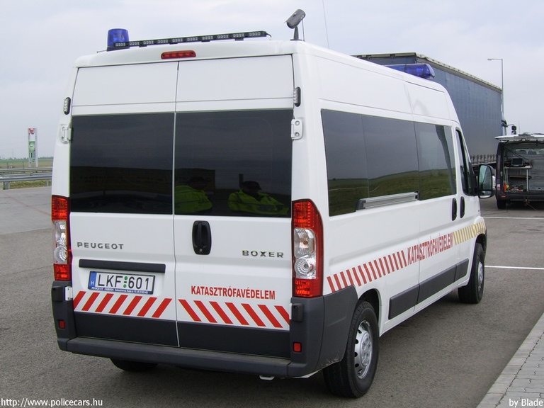 Peugeot Boxer, Fejér Megyei Katasztrófavédelmi Igazgatóság, fotó: Blade
Keywords: tûzoltóautó katasztrófavédelem magyar Magyarország LKF-601