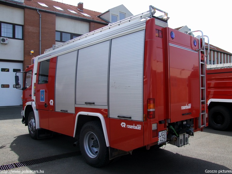 Mercedes Atego 1528 TLF-4000, [url=http://www.atomix.hu/atu/bemutat.htm]Atomix Kft. Paksi Atomerõmû Tûzoltóság[/url], fotó: Gzozzo pictures
Keywords: tûzoltóautó tûzoltó létesítményi tûzoltóság
