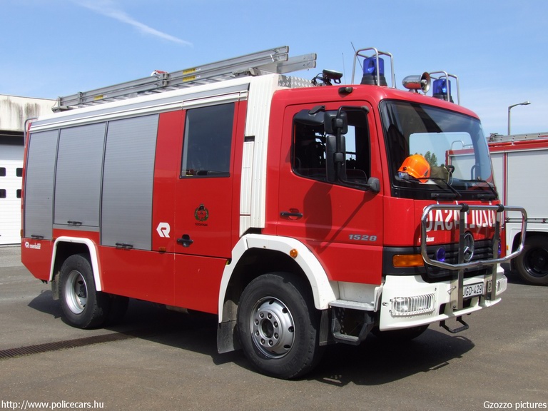Mercedes Atego 1528 TLF-4000, [url=http://www.atomix.hu/atu/bemutat.htm]Atomix Kft. Paksi Atomerõmû Tûzoltóság[/url], fotó: Gzozzo pictures
Keywords: tûzoltóautó tûzoltó létesítményi tûzoltóság