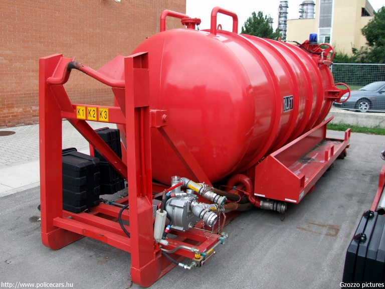 [url=http://www.fer.hu/]FER Tûzoltóság[/url], fotó: Gzozzo pictures
Keywords: tûzoltóautó tûzoltó létesítményi tûzoltóság