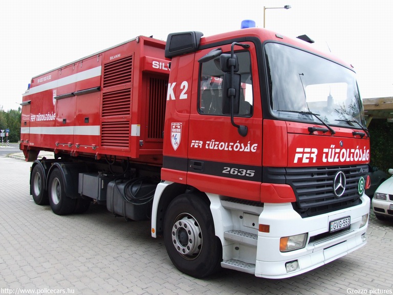 Mercedes Actros 2635, [url=http://www.fer.hu/]FER Tûzoltóság[/url], Százhalombatta, fotó: Gzozzo pictures
Keywords: tûzoltóautó tûzoltó létesítményi tûzoltóság GVG-553