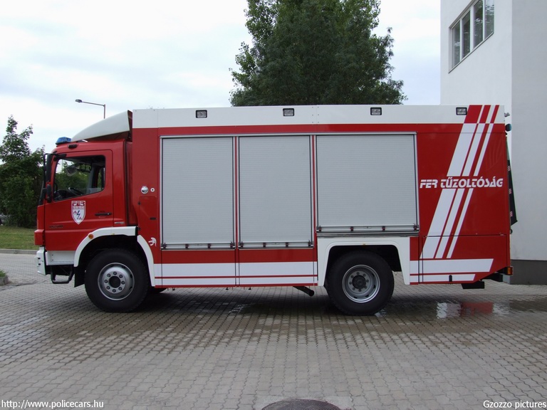 Mercedes Atego 1529, [url=http://www.fer.hu/]FER Tûzoltóság[/url], Százhalombatta, fotó: Gzozzo pictures
Keywords: tûzoltóautó tûzoltó létesítményi tûzoltóság LGX-604